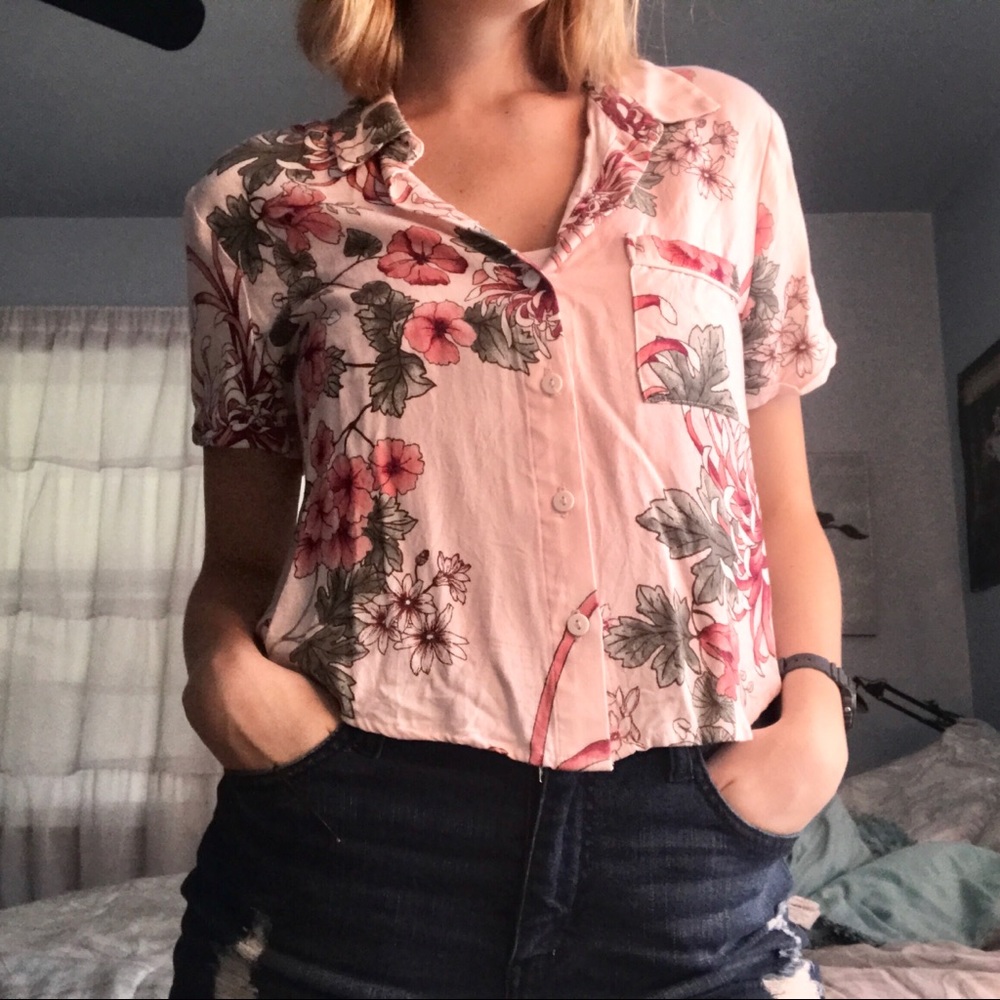 Pink floral Hawaiian cropped top